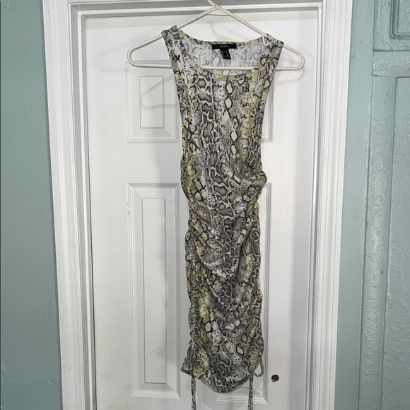 Forever 21 Dresses & Skirts - Forever 21 Backless Snake Print Dress - Gray and Cream